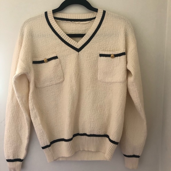 Comfy Pullover Spring Sweater - Picture 4 of 6